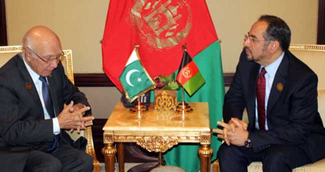 افغانستان و پاکستان بر رعایت اصل عدم مداخله در امور داخلی همدیگر تأکید کردند